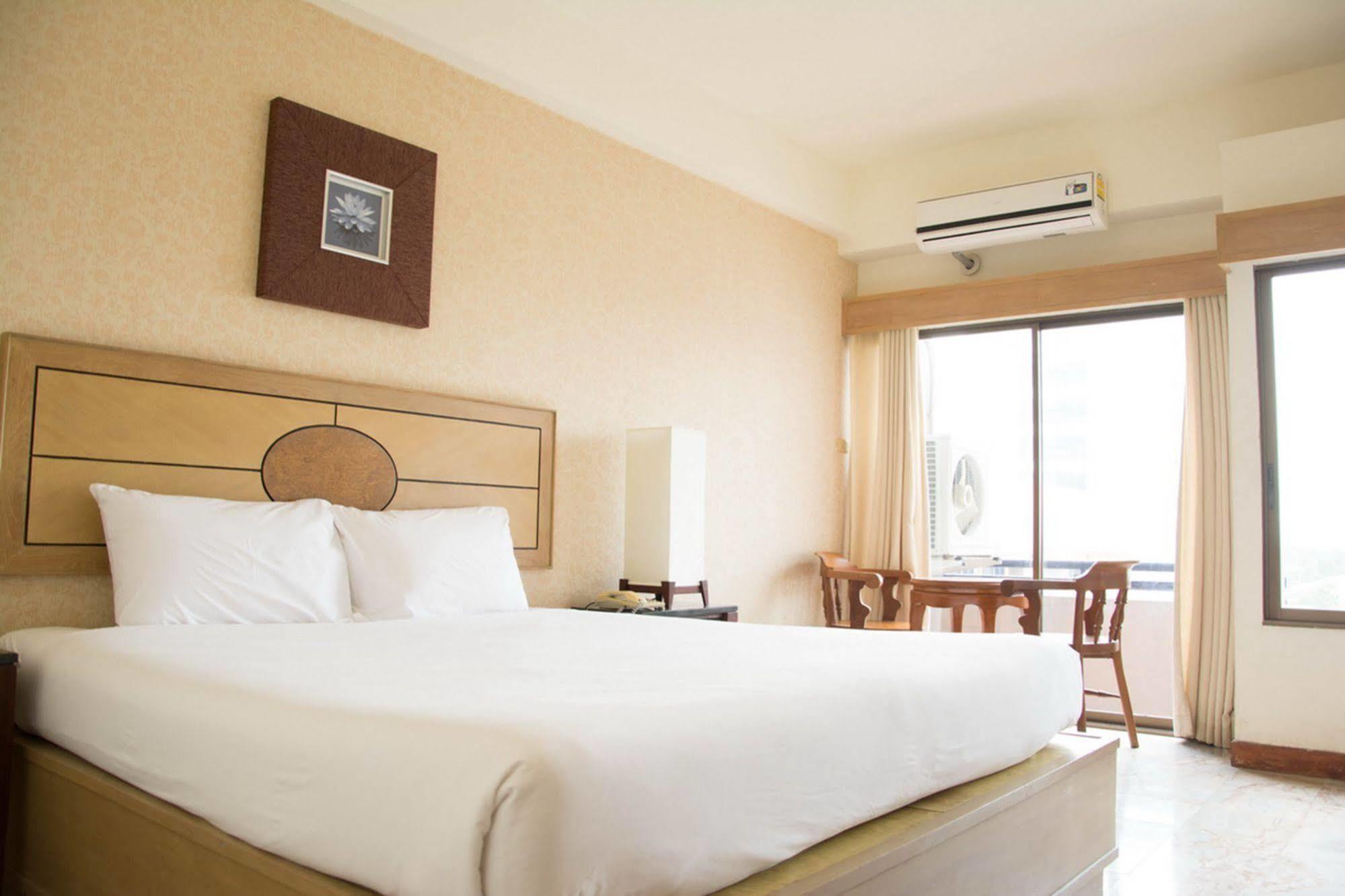 Nonthaburi Palace Hotel Eksteriør billede