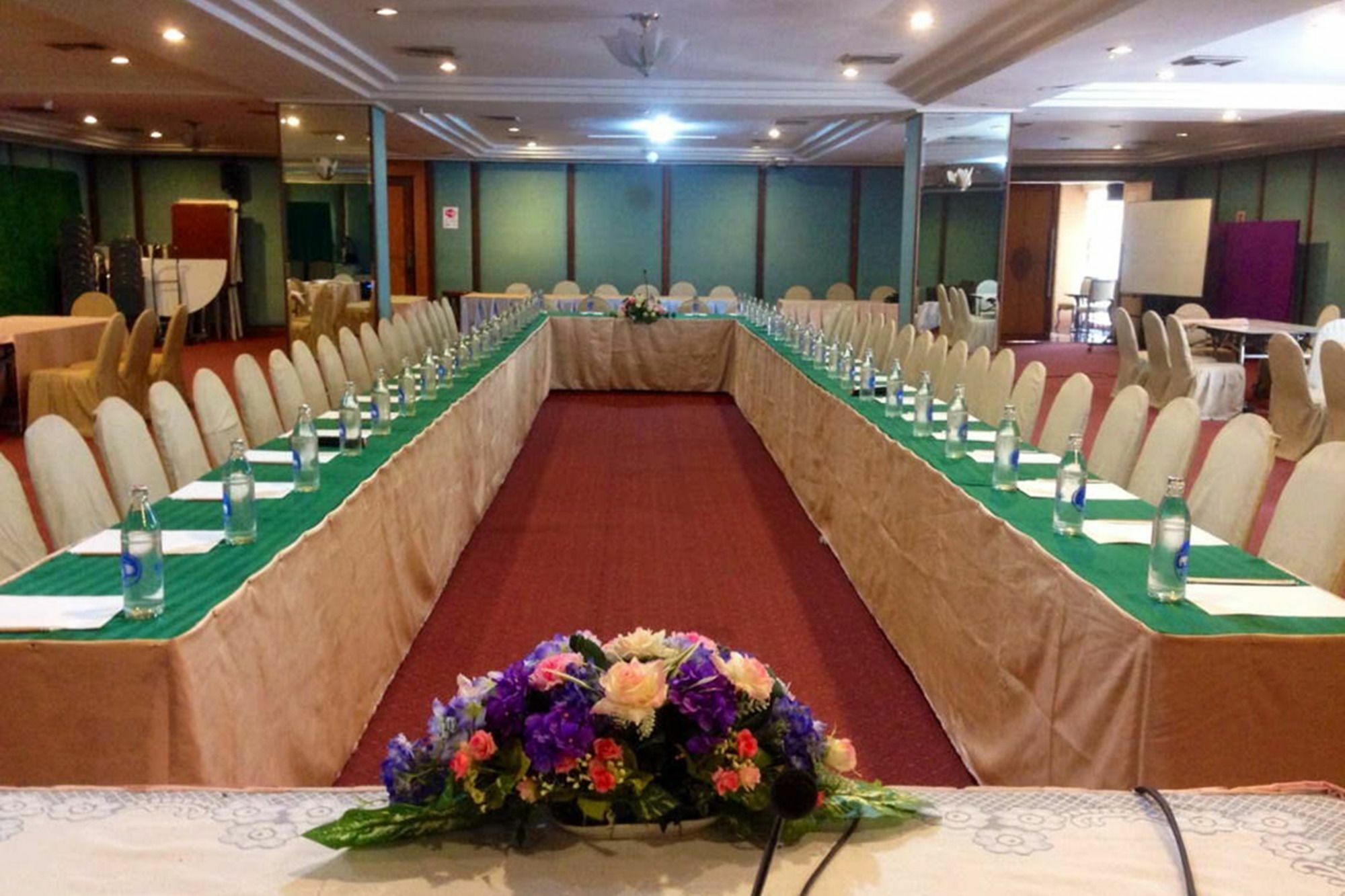 Nonthaburi Palace Hotel Eksteriør billede